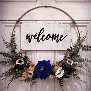18” wood panel hoop wreath